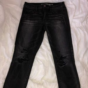 American Eagle Super Stretch Black Ripped Jegging